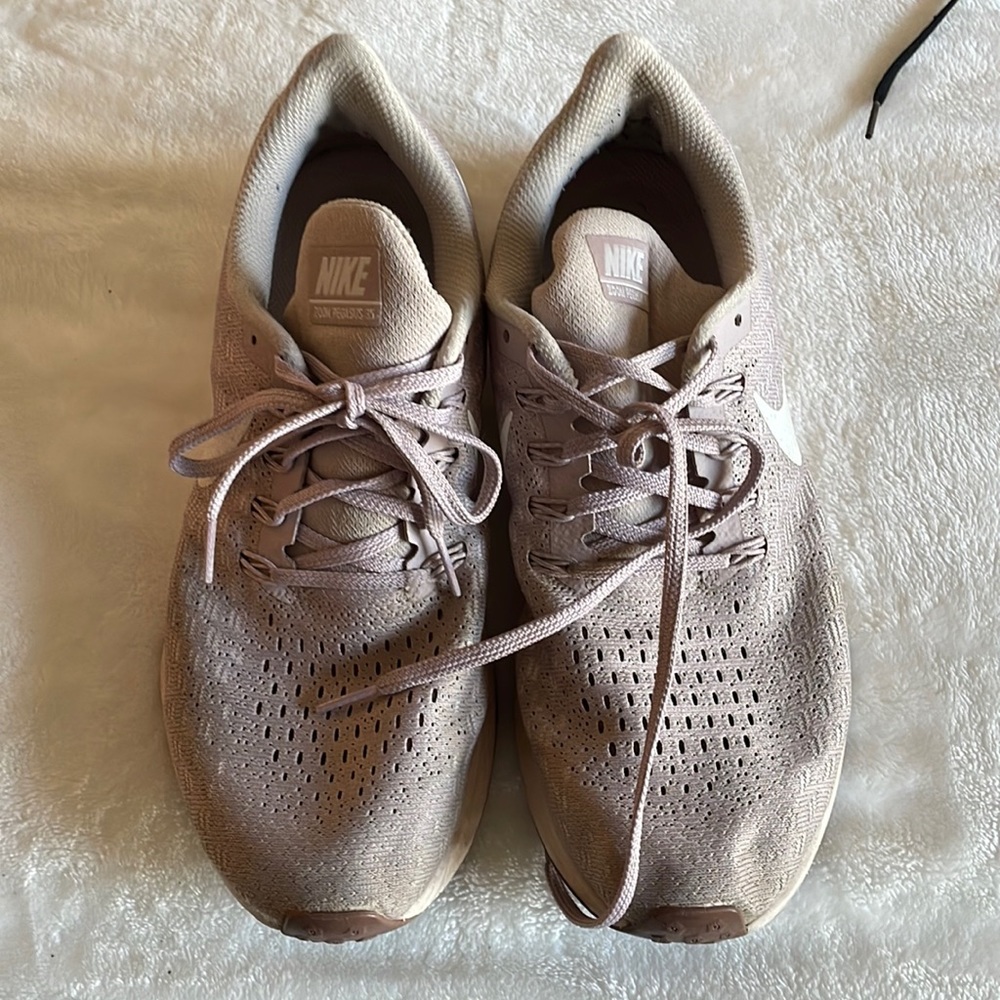 Nike zoom Pegasus 35 running sneakers light blush purple pink
